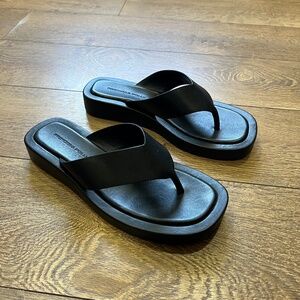 Tampa Black Thong Sandal